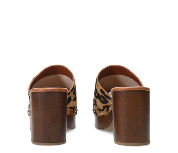 Zapato tipo zueco Leopardo