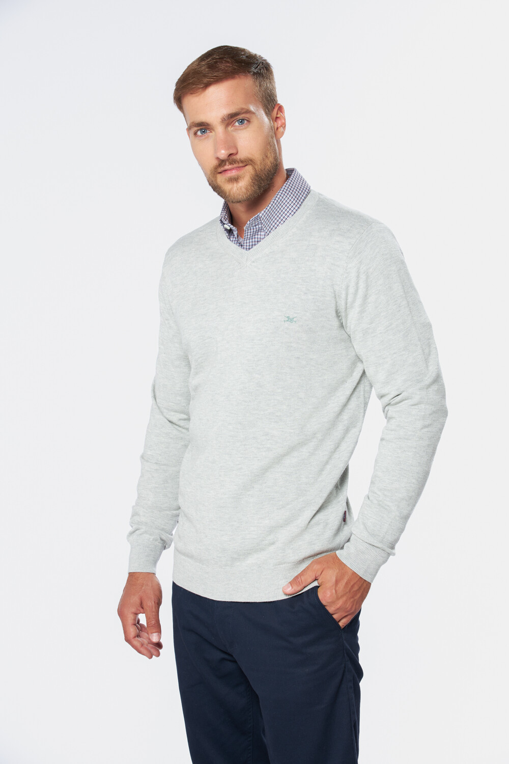 BUZO TEJIDO CUELLO EN V Gris Claro