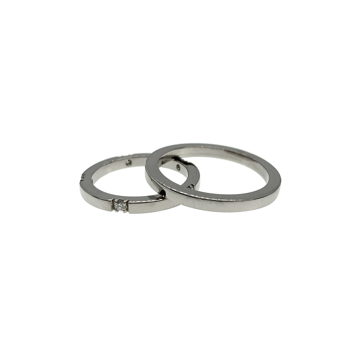 Par de alianzas de oro blanco 18k - una con brillantes - ALW3300 