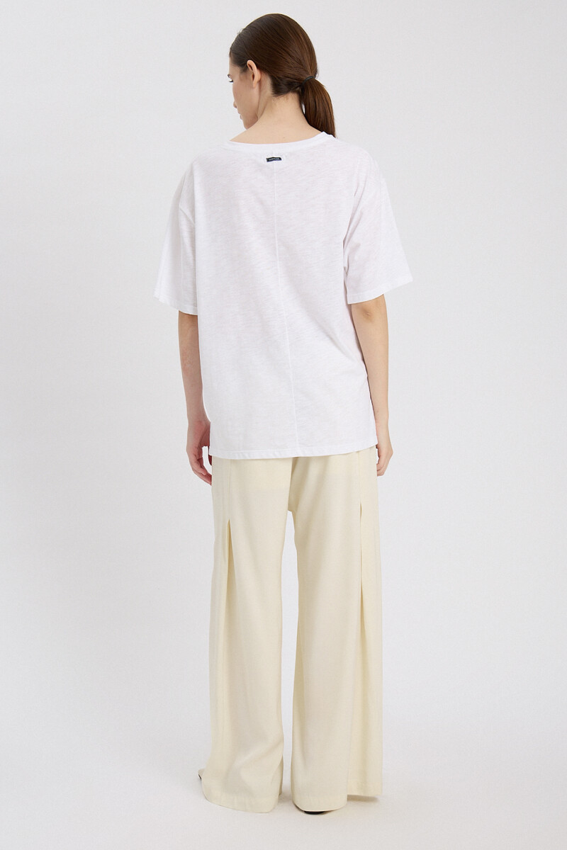 REMERA ADRASTEA Blanco