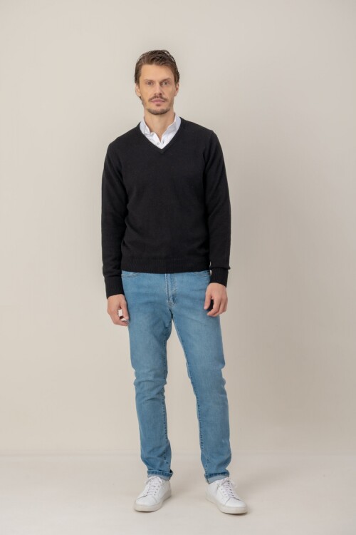 Sweater V neck Negro