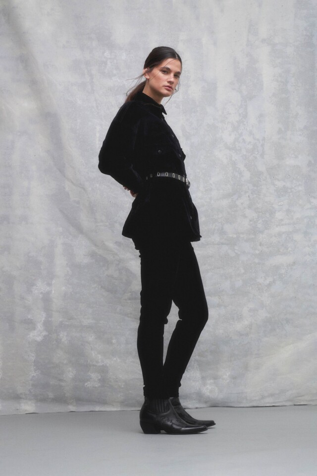 Pantalón slim de pana Emma negro