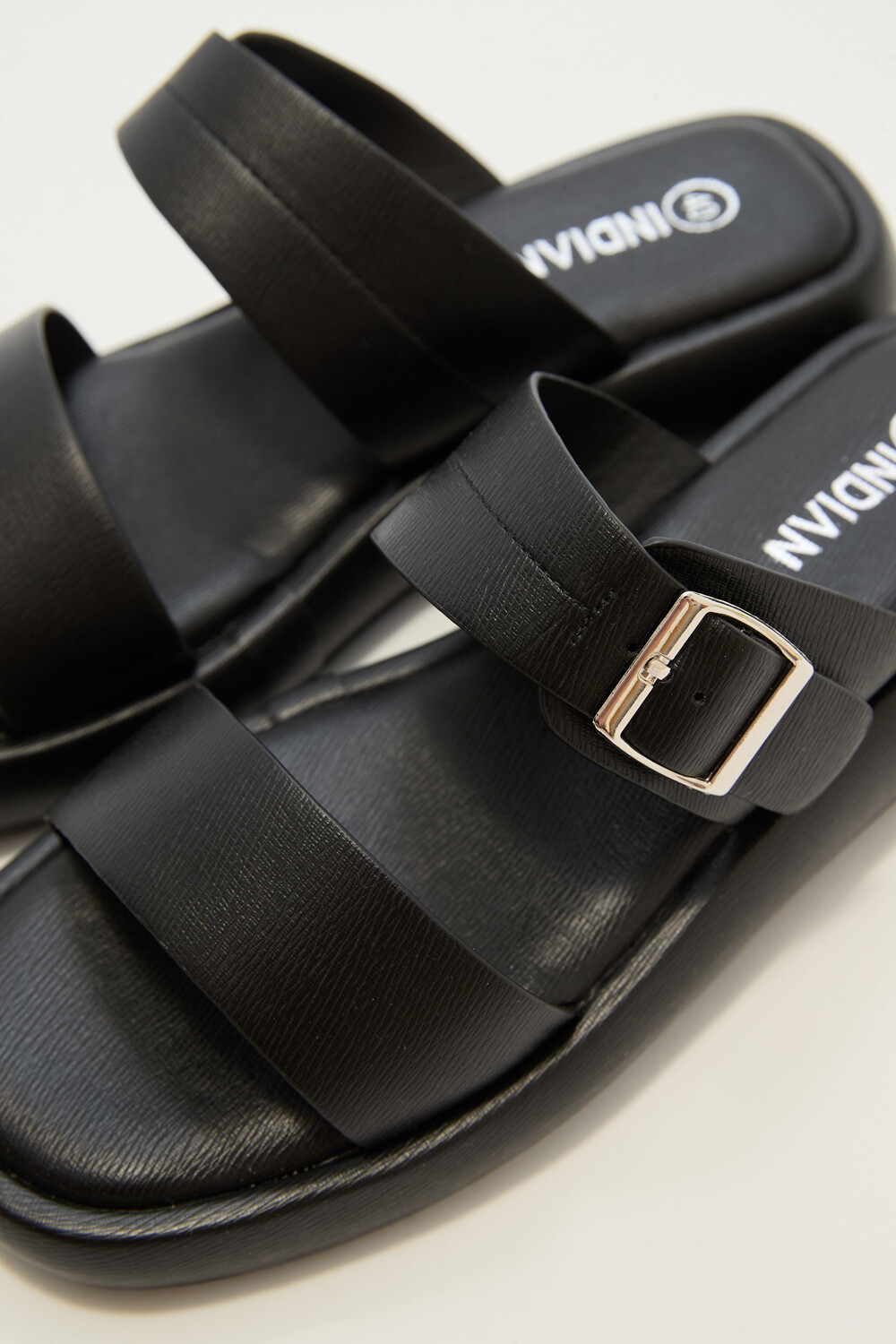 Sandalia Rutand Negro