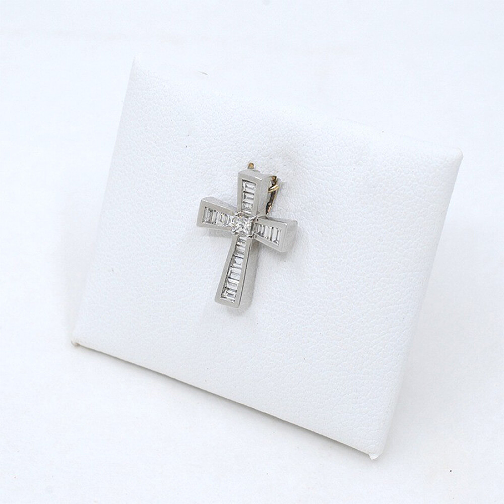 Cruz En Oro Blanco 18K Y Brillantes Cruz En Oro Blanco 18K Y Brillantes