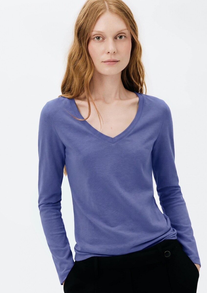 CAMISETA BÁSICA CON ELASTANO - VIOLETA 