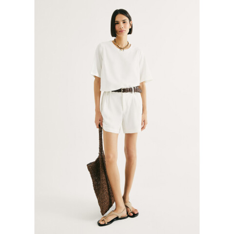 SHORTS FEM BEGE CLARO