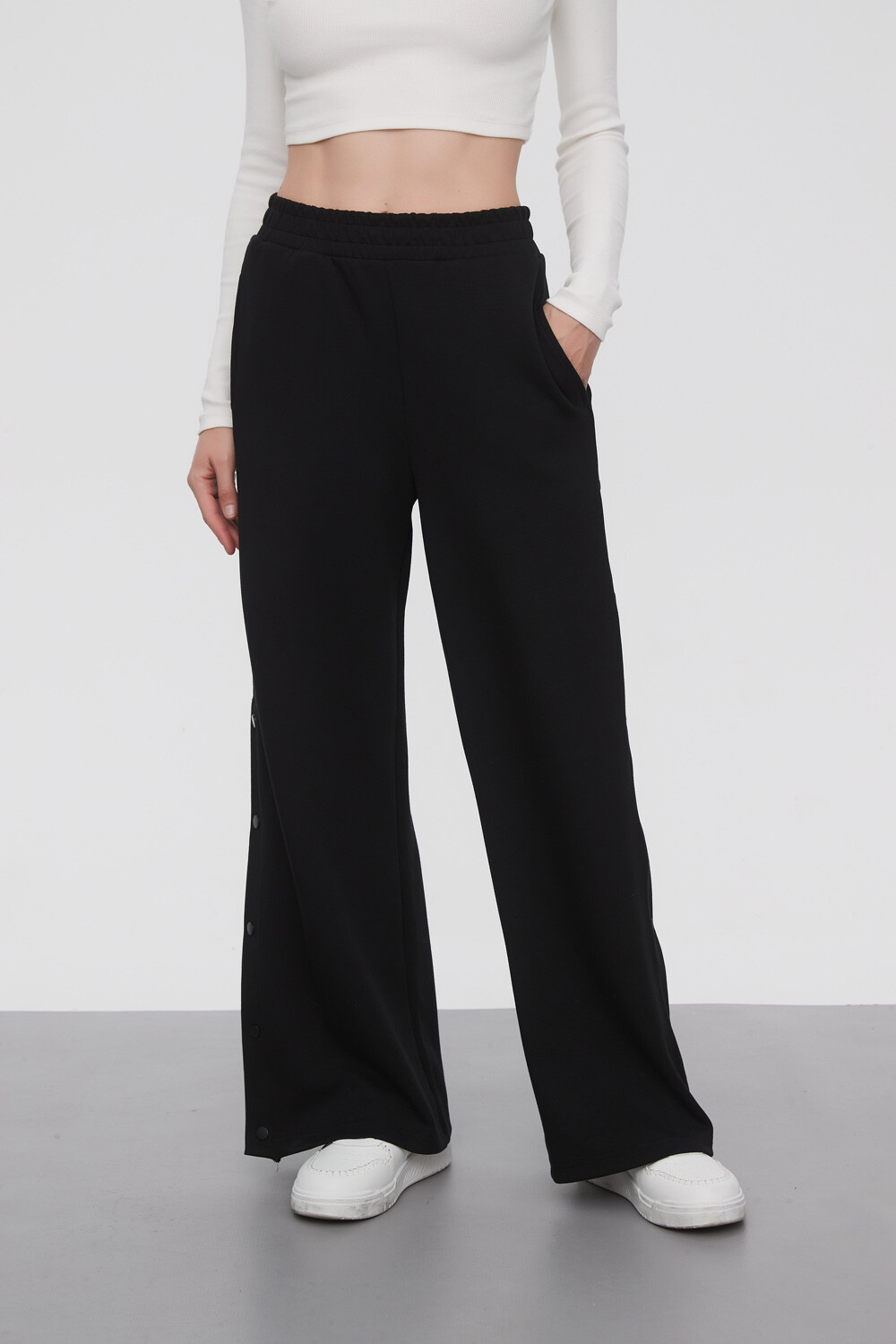 Pantalon Deportivo Cincer Negro