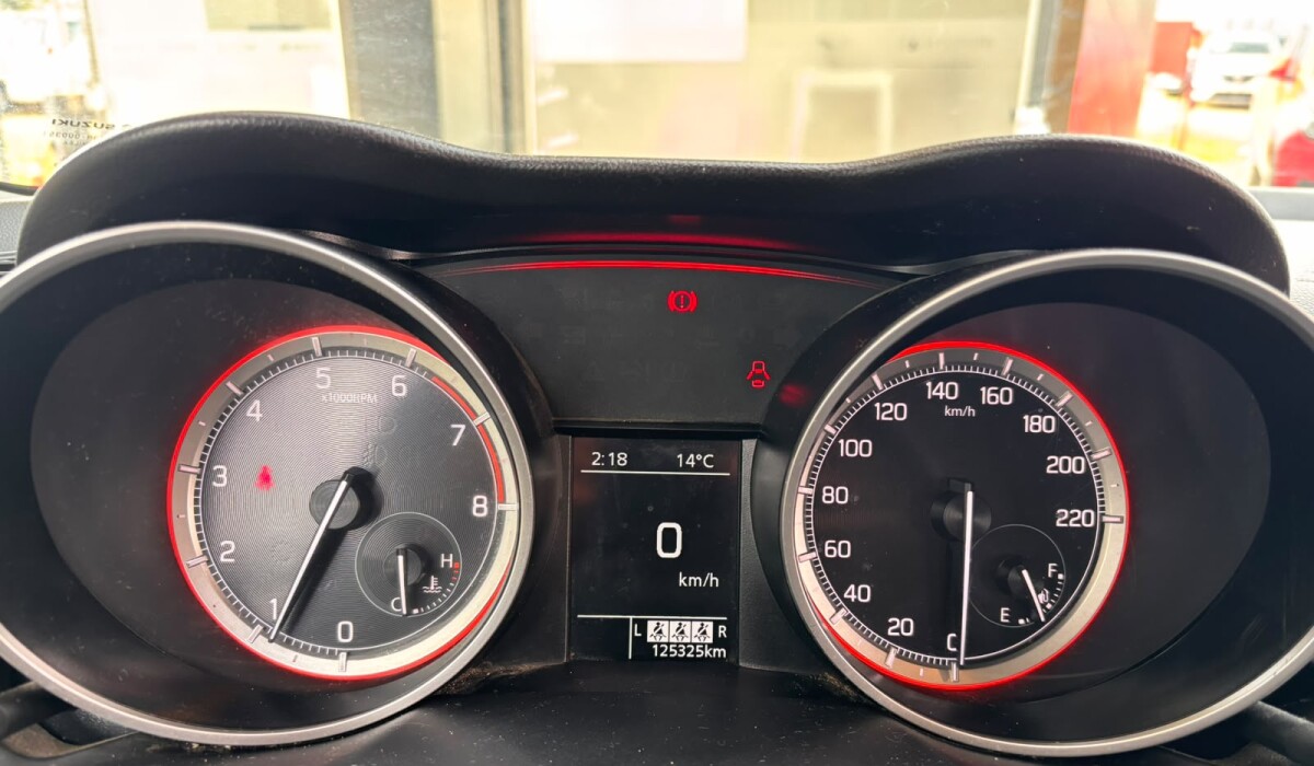 Suzuki Swift 1.2 GL Hybr - 2022 Suzuki Swift 1.2 GL Hybr - 2022