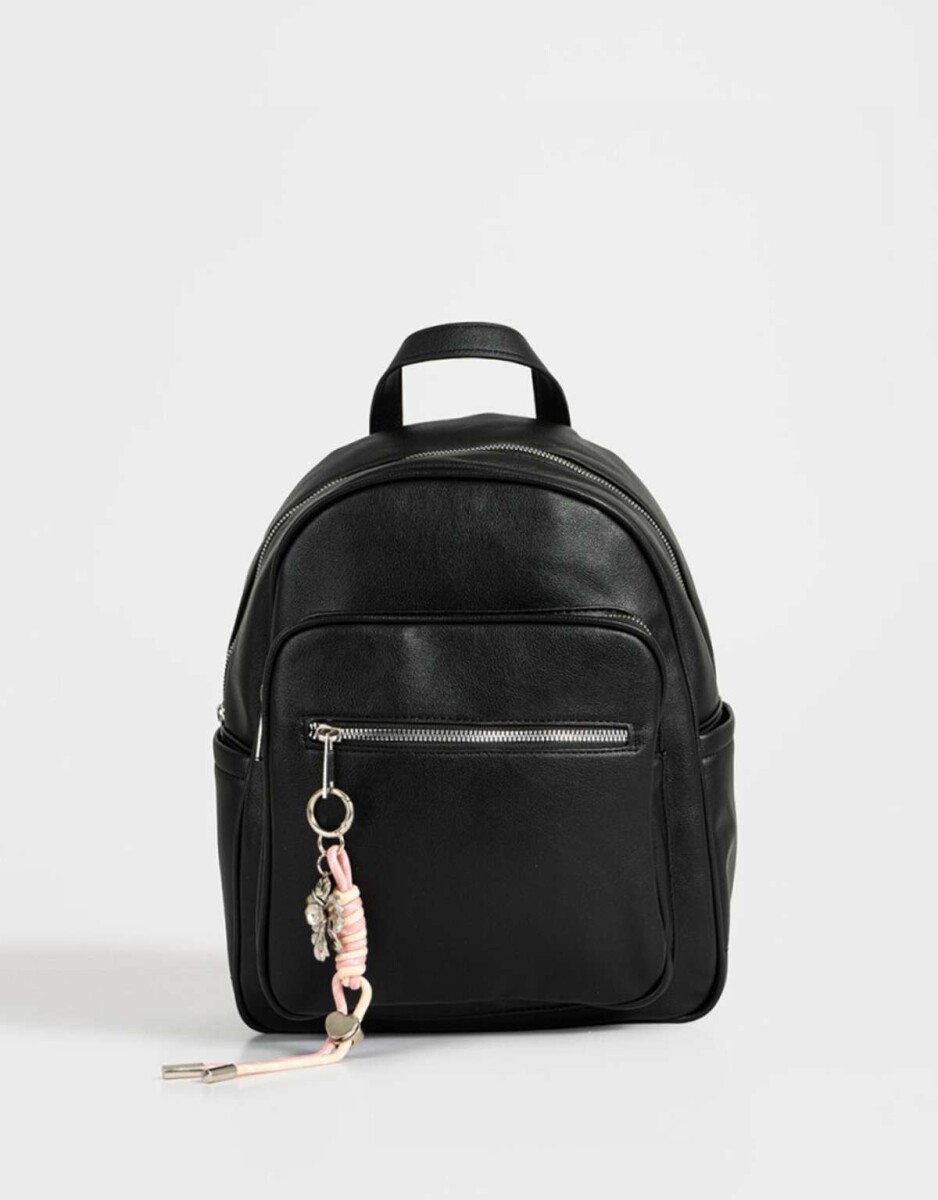 Mochila Con Charm - Negro 