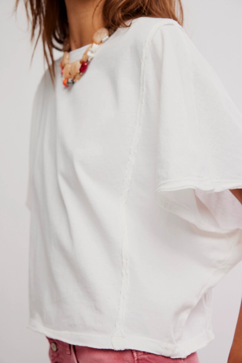 REMERA NEXT LEVEL Blanco