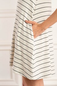 Vestido Con Lino Arena