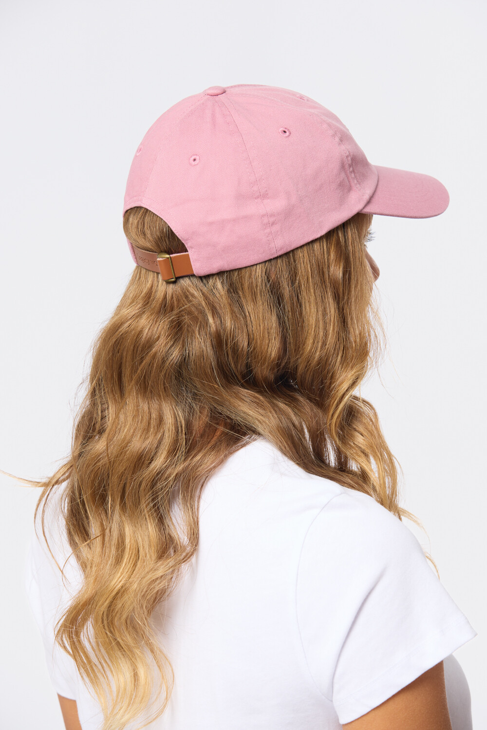 GORRO CON VISERA DE LONA Rosado