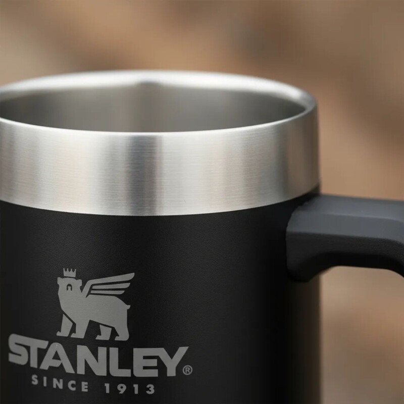 Jarra De Cerveza en acero inoxidable Stanley 709 ml Negro