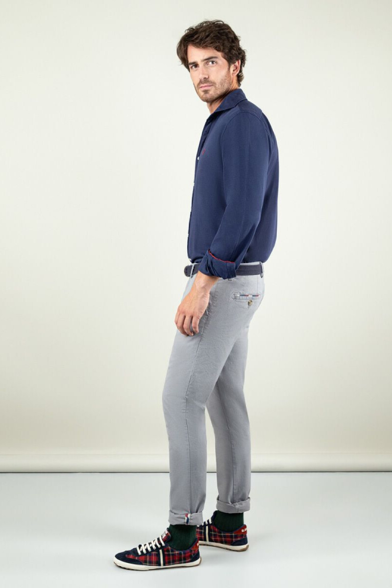 Pantalón Chino Gris