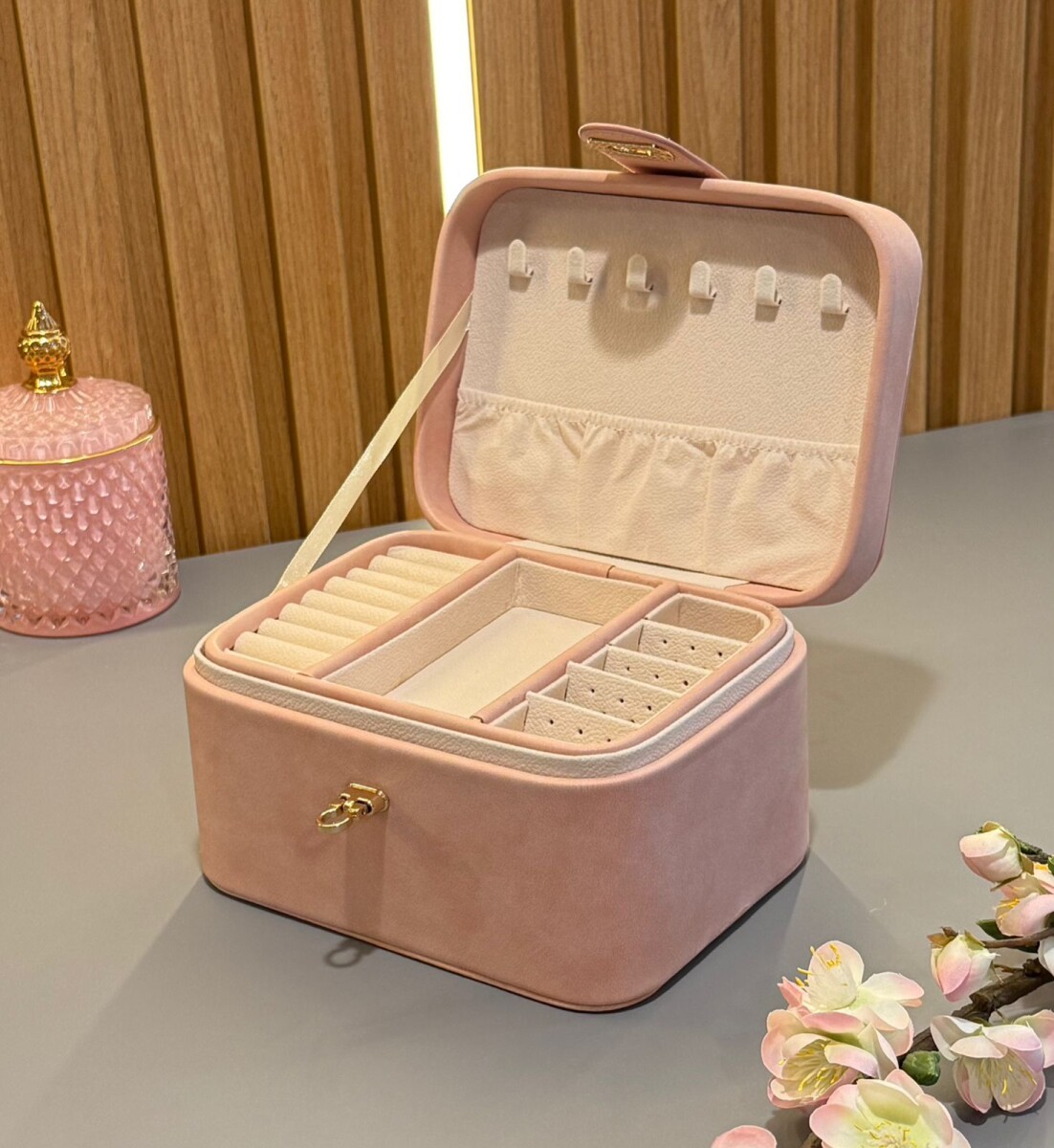 Joyero Organizador Cuero Sintético Alto 13.5cm x Largo 18cm x Ancho 10.5cm 