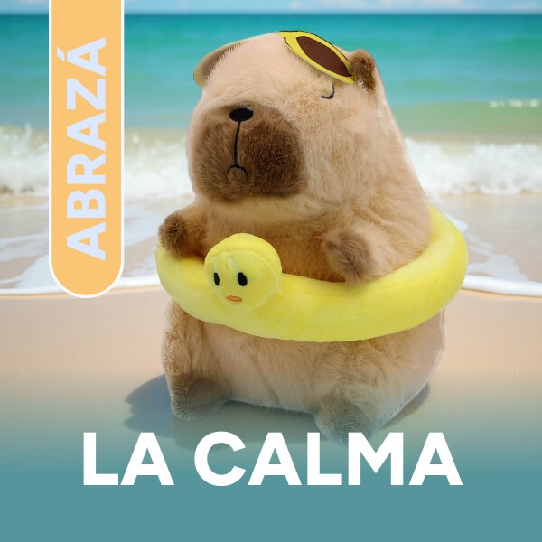 Peluche Capibara con Ropa y Acs Temáticos Vacaciones Color Marrón Amarillo Salvavidas