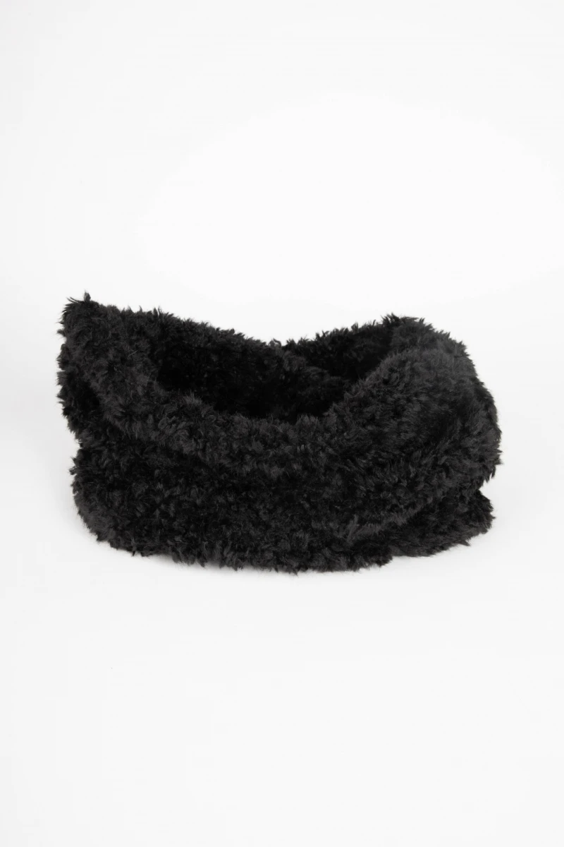 CUELLO LANI Negro