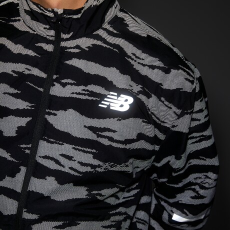 Campera New Balance de Hombre - Reflective - MJ03213BMM BLACK