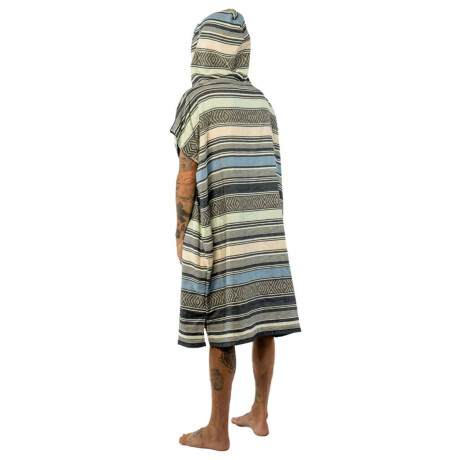 Poncho Leus Todos Santos