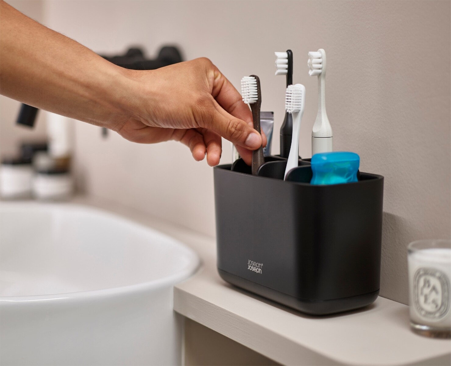 Organizador Grande para Cepillos de Dientes Joseph Joseph EasyStore™ Negro Mate - PREVENTA 