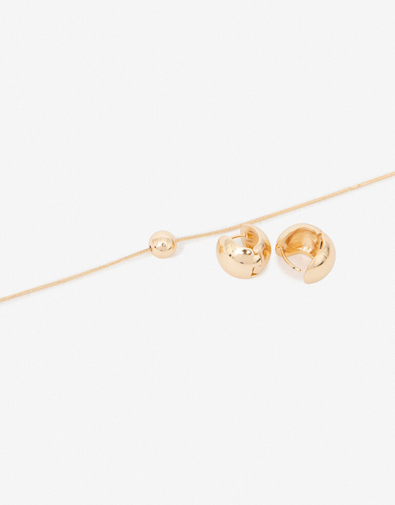 Bijouterie Set Metal Set De Aros Pasantes Y Collar Con Dije - Dorado