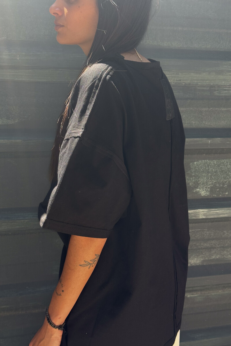 Remera Rodra NEGRO