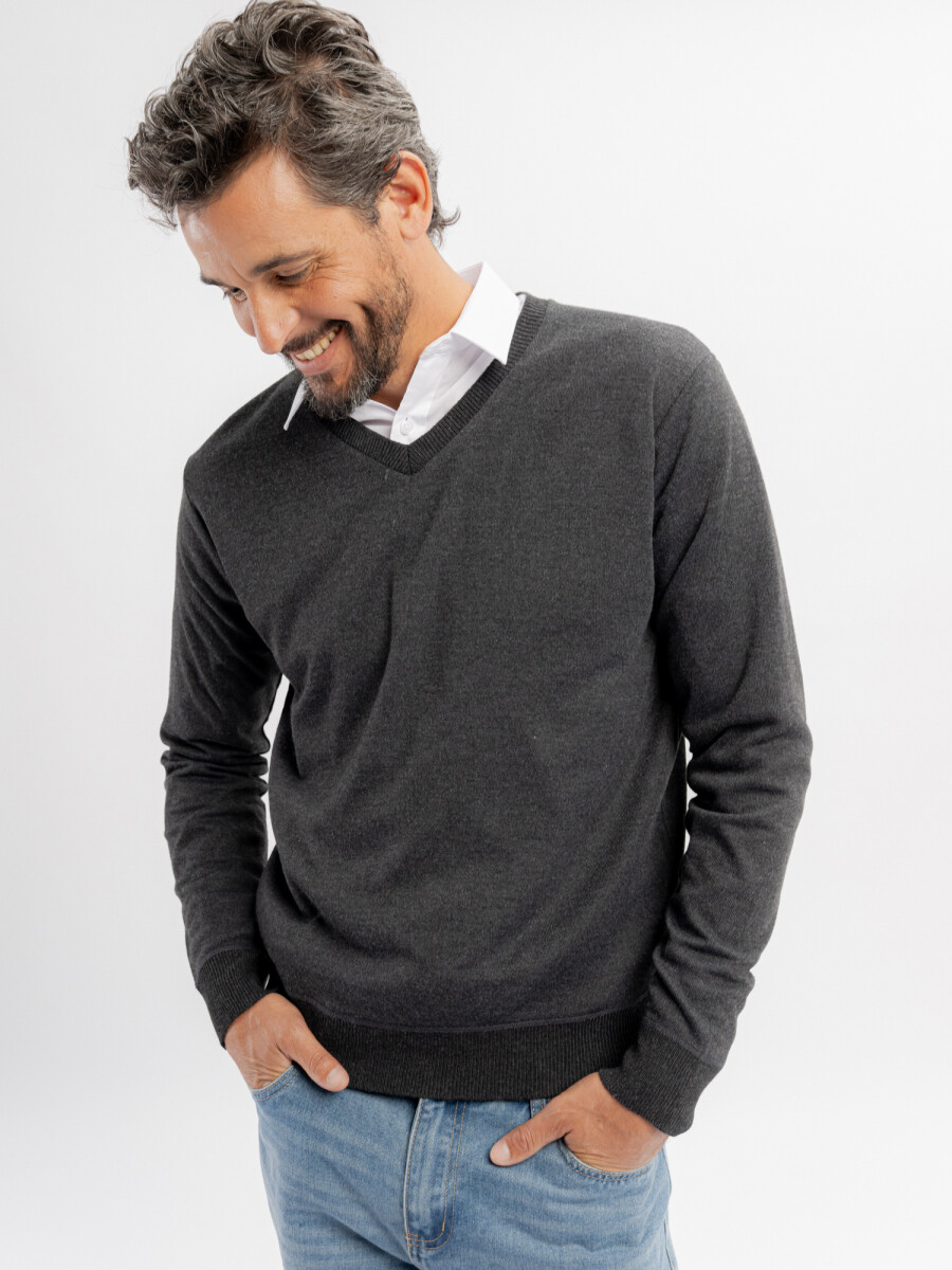 Buzo escote V Cedro - grafito 