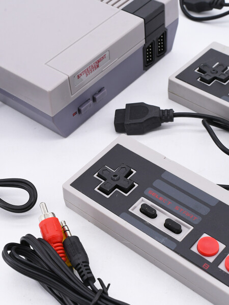 CONSOLA JUEGOS MINI RETRO GRIS