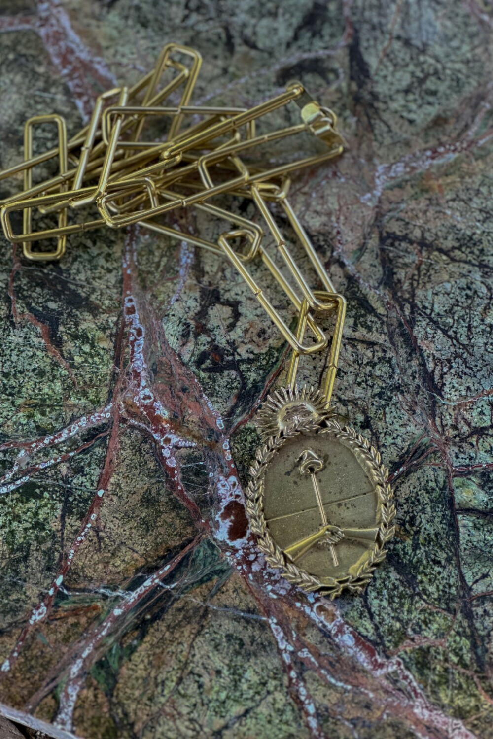 Escudo Chain Argentina Dorado