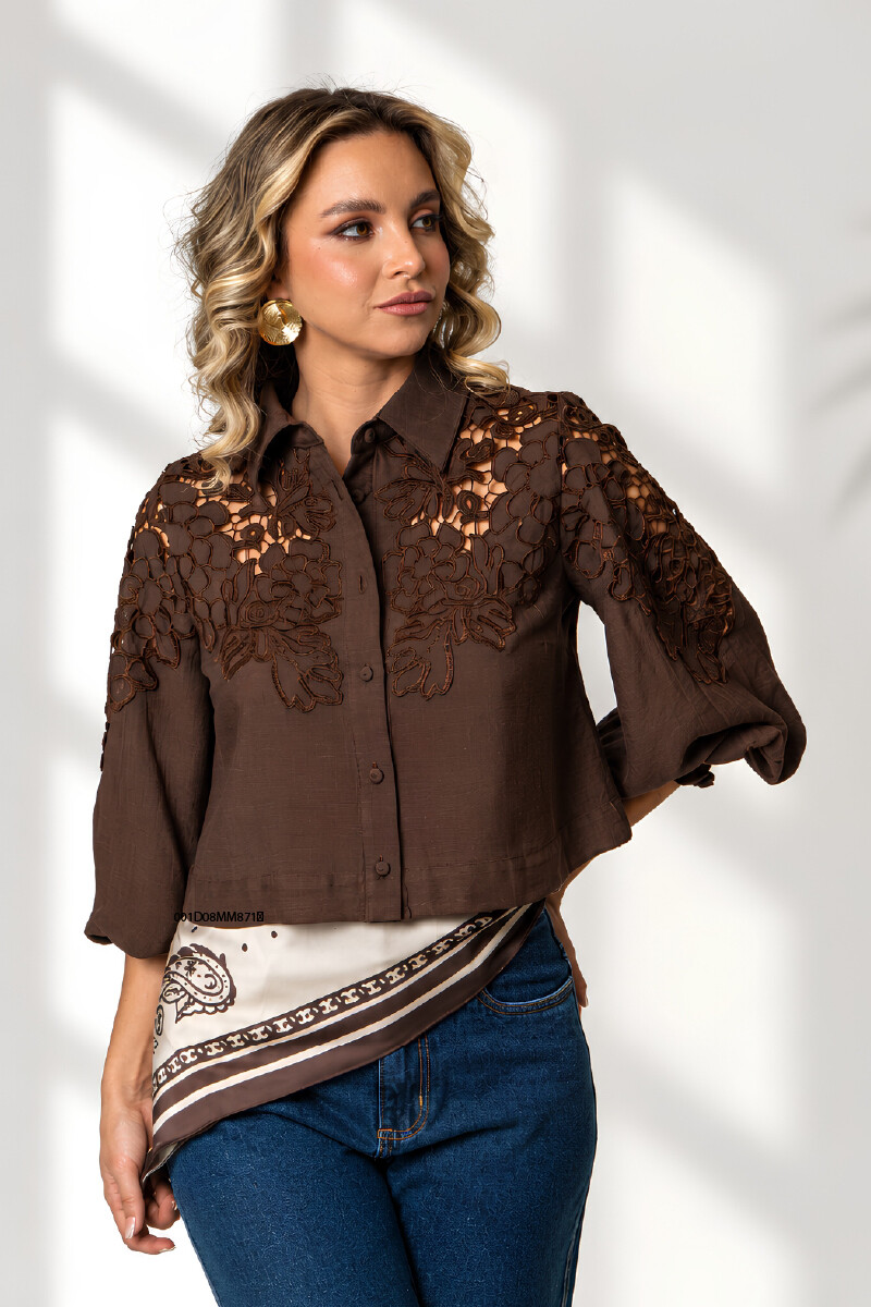 CAMISA BORDADA CON PUÑO ENGOMADO - Natural 