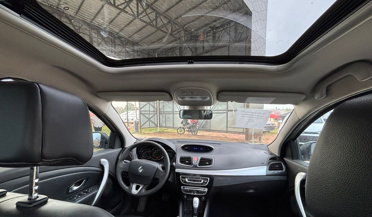 Renault Fluence Privilege - 2011 Renault Fluence Privilege - 2011