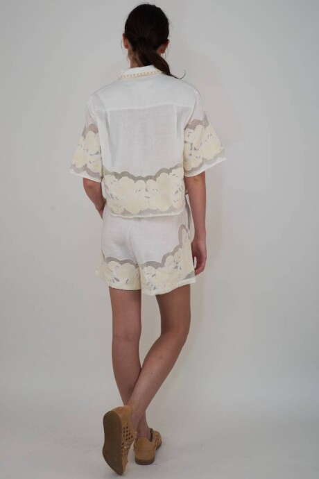 Short Wild Flower White Short Wild Flower White