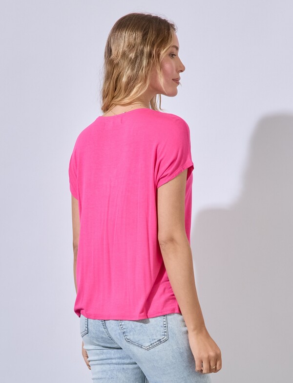 Remera Escote V FUCSIA