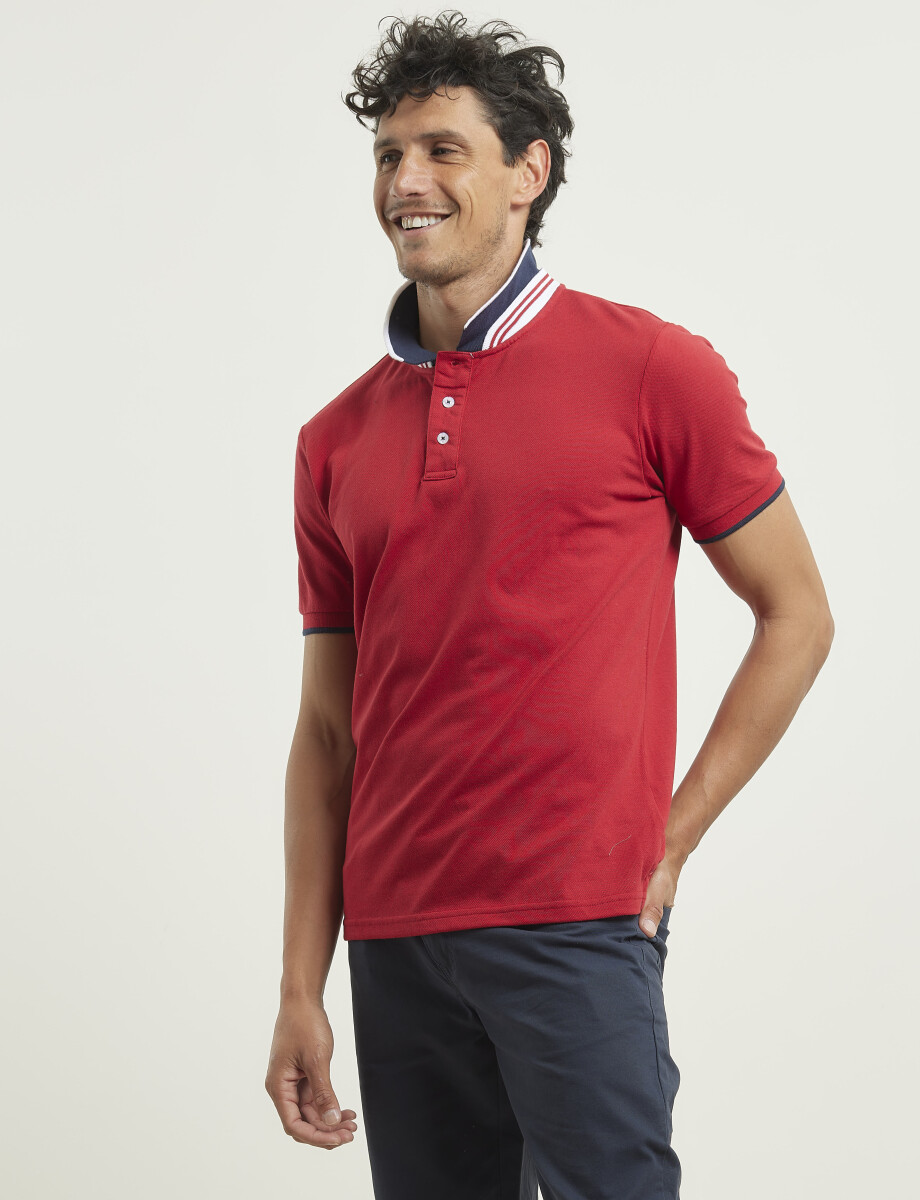 520906 REMERA NAVIGATOR Rojo