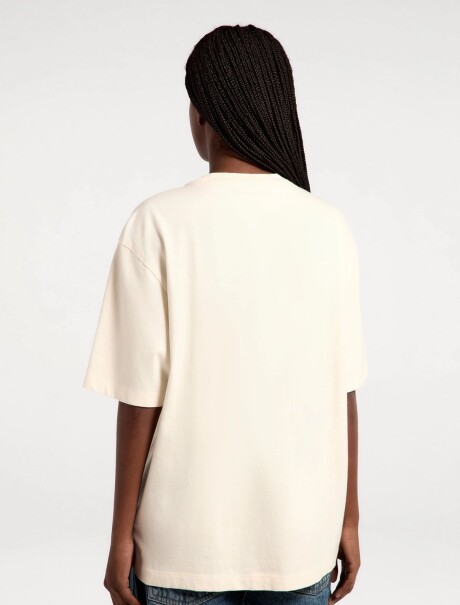 CAMISETA OVERSIZED CON ESTAMPA BEIGE
