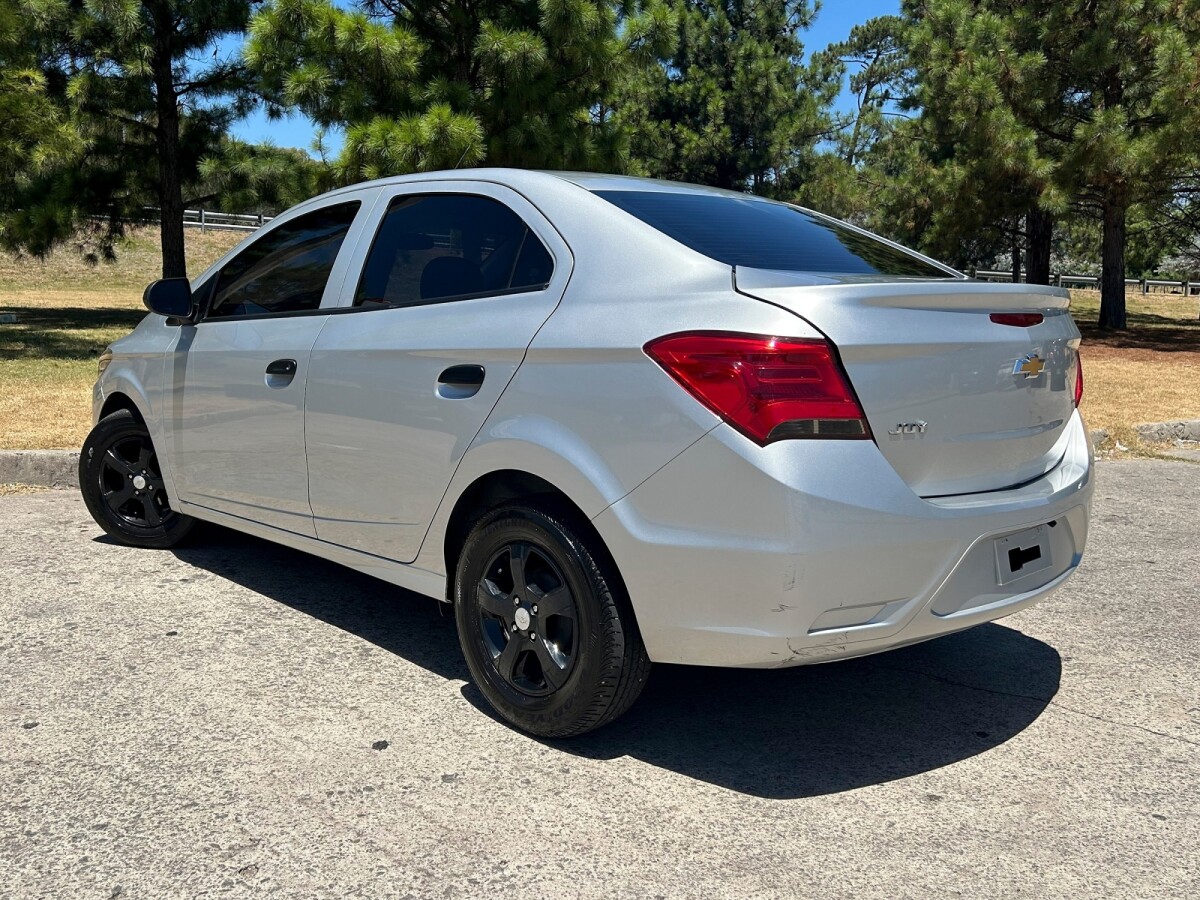 Chevrolet Joy Plus 1.0 Sedan Extra Full | Permuta / Financia Chevrolet Joy Plus 1.0 Sedan Extra Full | Permuta / Financia