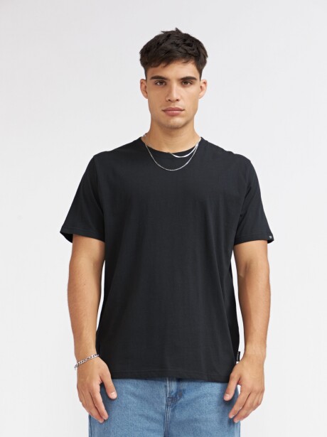 REMERA OLEN NEGRO