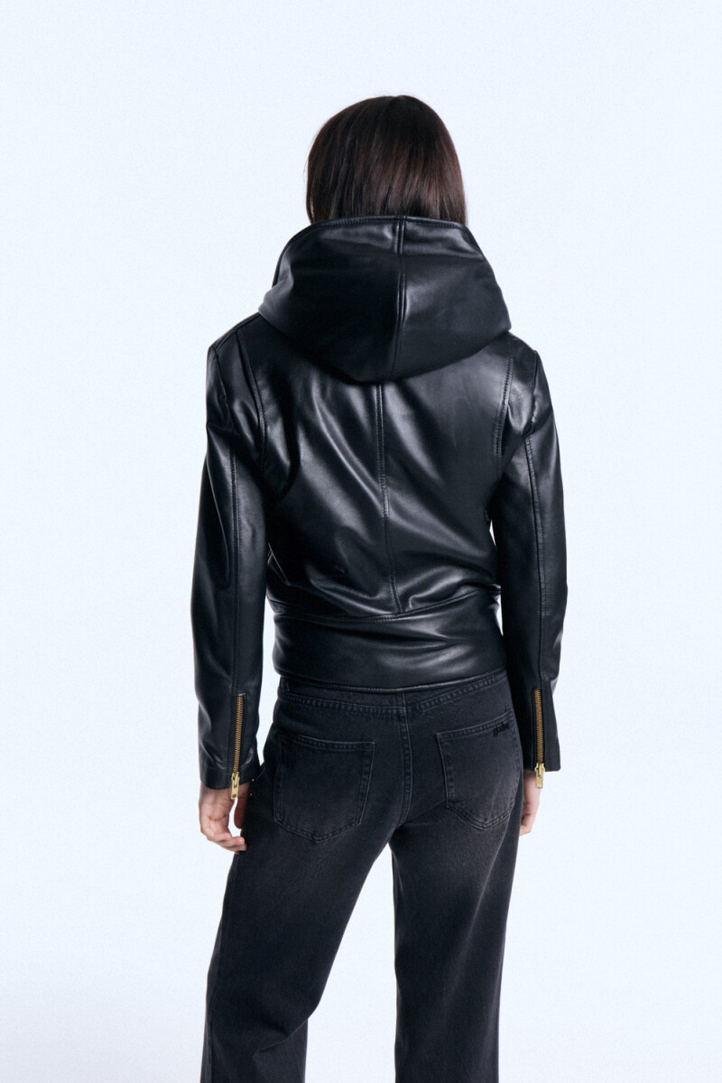 CAMPERA CUERO GRETTA Negro