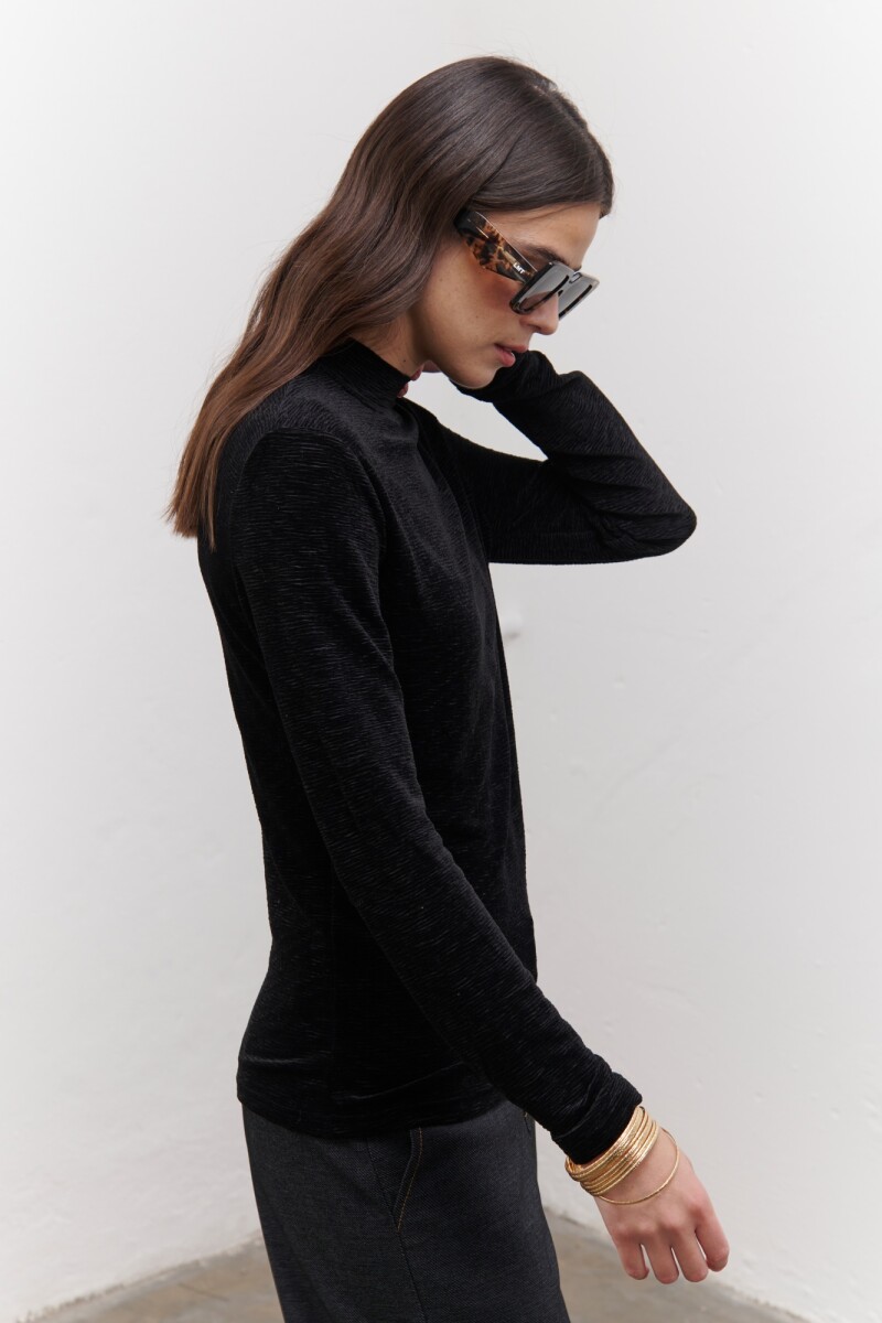 POLERA VELVET NEGRO