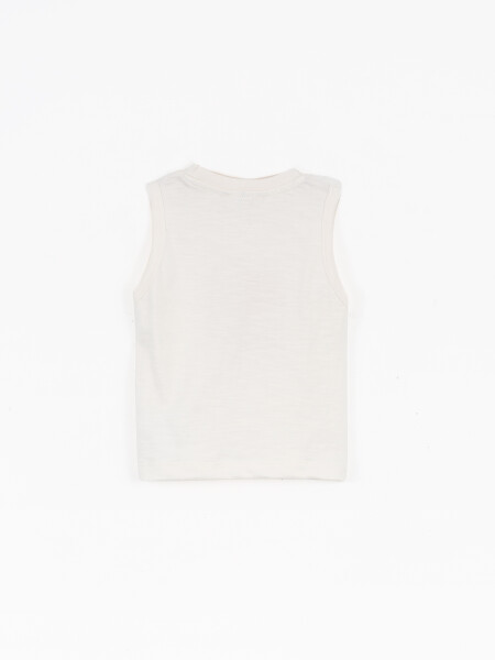 MUSCULOSA ESTAMPADA OFF WHITE