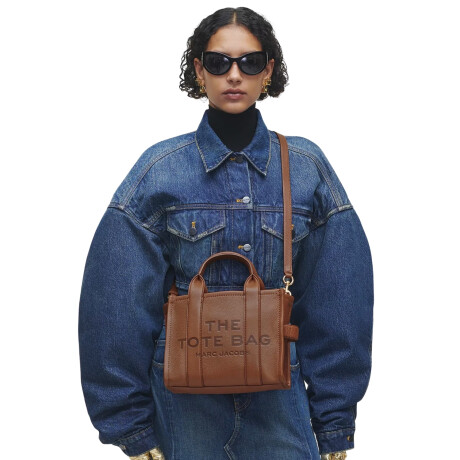 MARC JACOBS - THE SMALL TOTE 212
