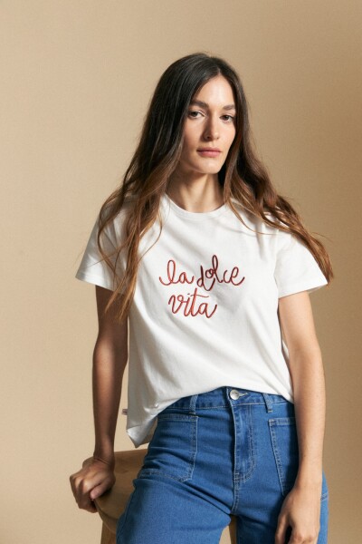 REMERA ALMENDRO Blanco