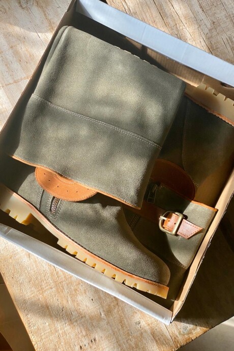 Botas Cuatro Estaciones Gamuza Lisas Verde Musgo