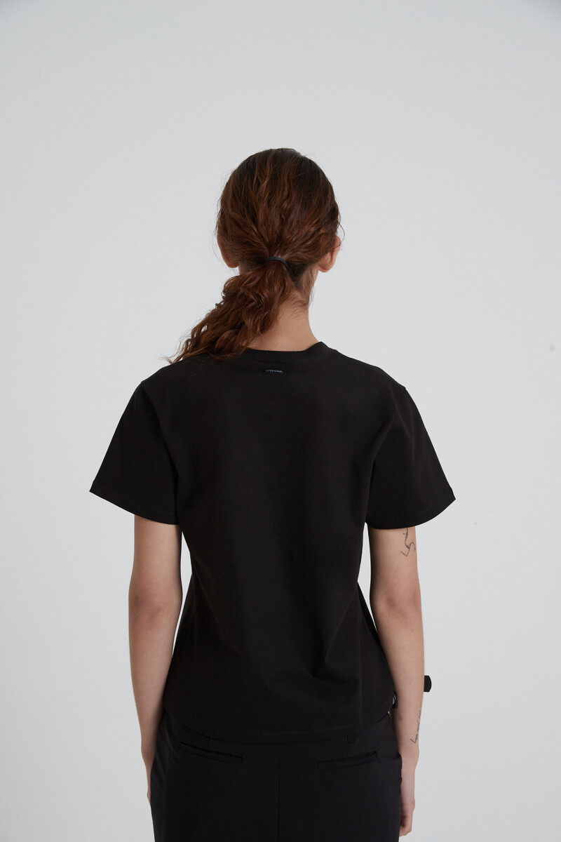 REMERA ATLAS Negro