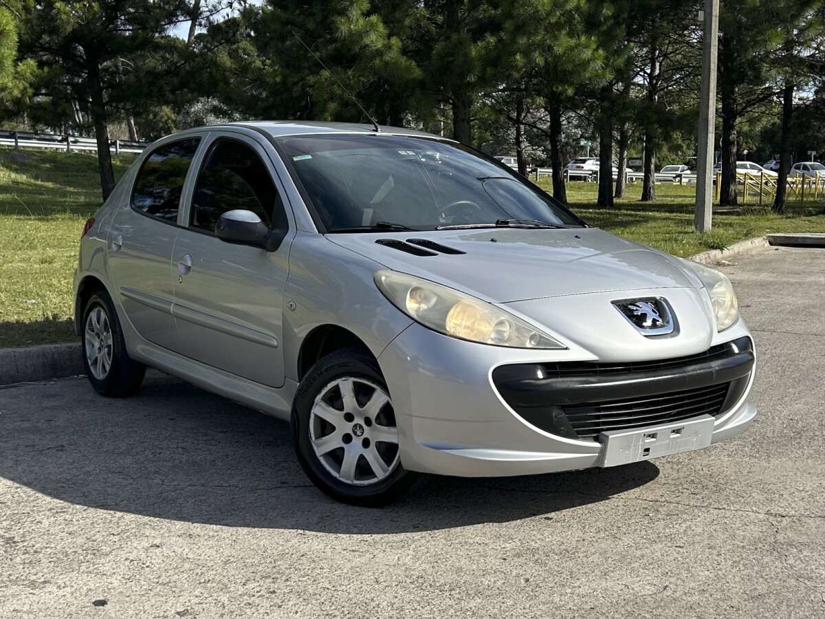 Peugeot 207 Extra Full EXCELENTE ESTADO! |Permuta / Financia Peugeot 207 Extra Full EXCELENTE ESTADO! |Permuta / Financia