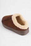 Pantufla mocasín corderito marrón