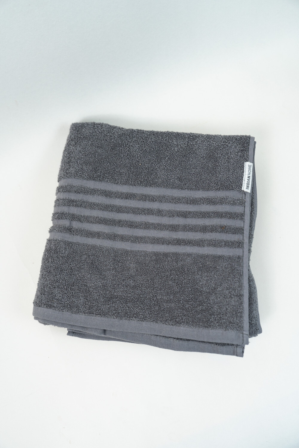 Toalla Super Baño Nessa, 380g. Gris