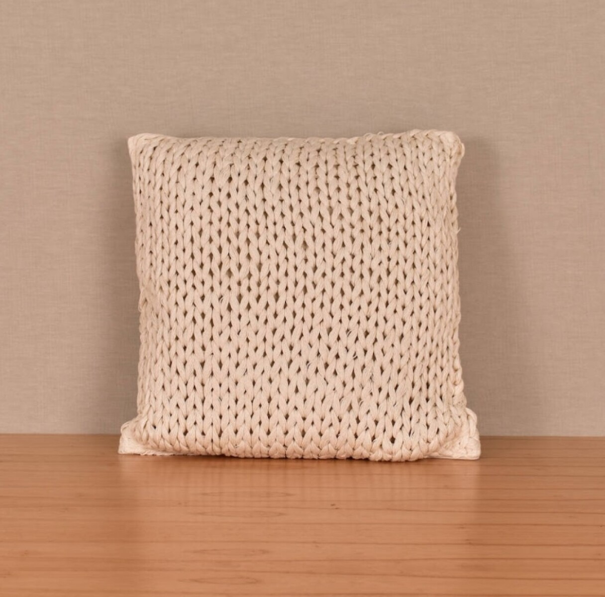Almohadón Deco Tejido 50 x 50 - Doble Punto Merino Crudo 