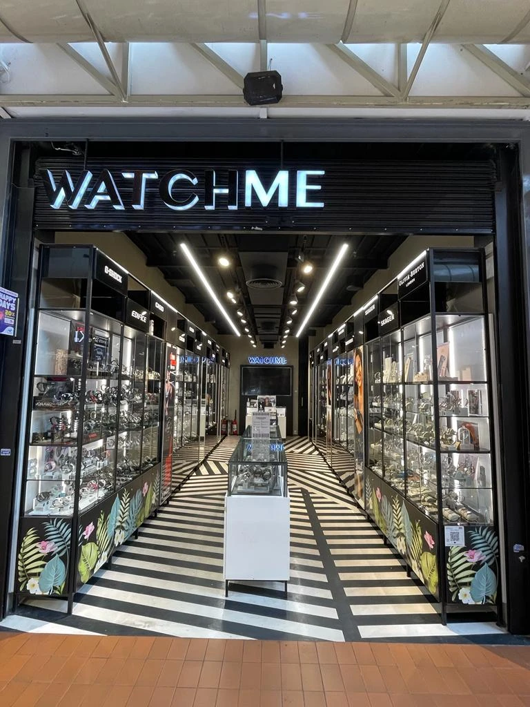 Watch Me Montevideo Shopping