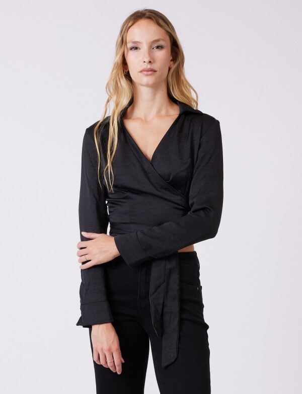 Blusa Cruzada NEGRO
